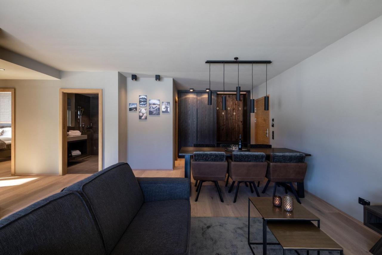 Two-Bedroom Apartment,1195428853:JPEG